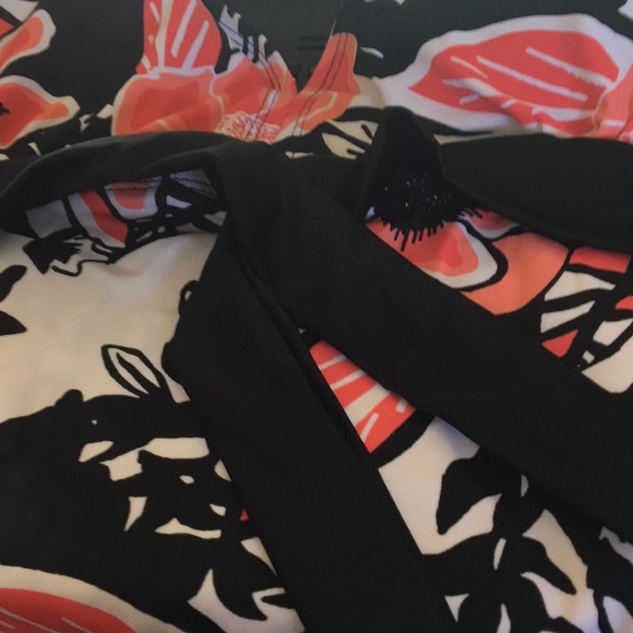 SWIMSUITS FOR ALL Tankini Halter Swim Top - Picture 3 of 5